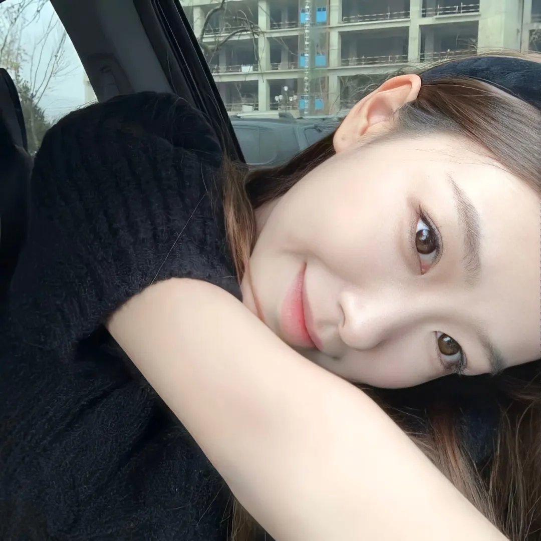 易烊千玺明星照片